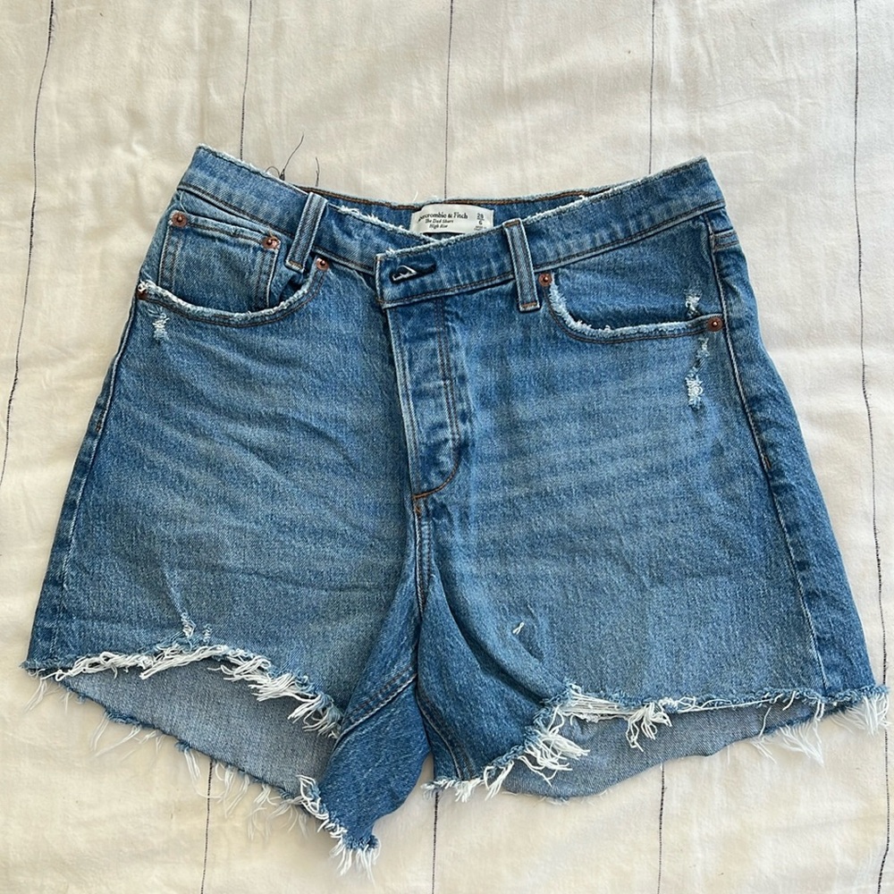 Abercrombie high rise dad shorts